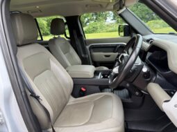 
										Land Rover Model: Defender 110 S P400 MHEV full									