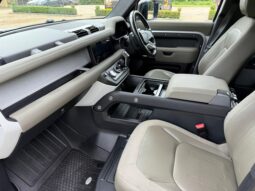
										Land Rover Model: Defender 110 S P400 MHEV full									